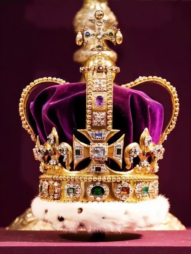 全球第二大钻石究竟有何玄机？英王帝国王冠镶嵌千年宝石和(图5)